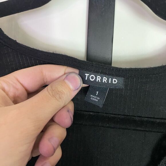 Torrid Black Top with Crochet Lace Accents, Soft, Stretchy, V-Neck Size 1X - Picture 9 of 9